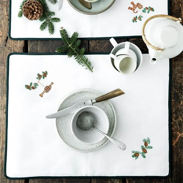 Langkilde & Søn - Juledækkeserviet med trompet - 38 x 50 cm.